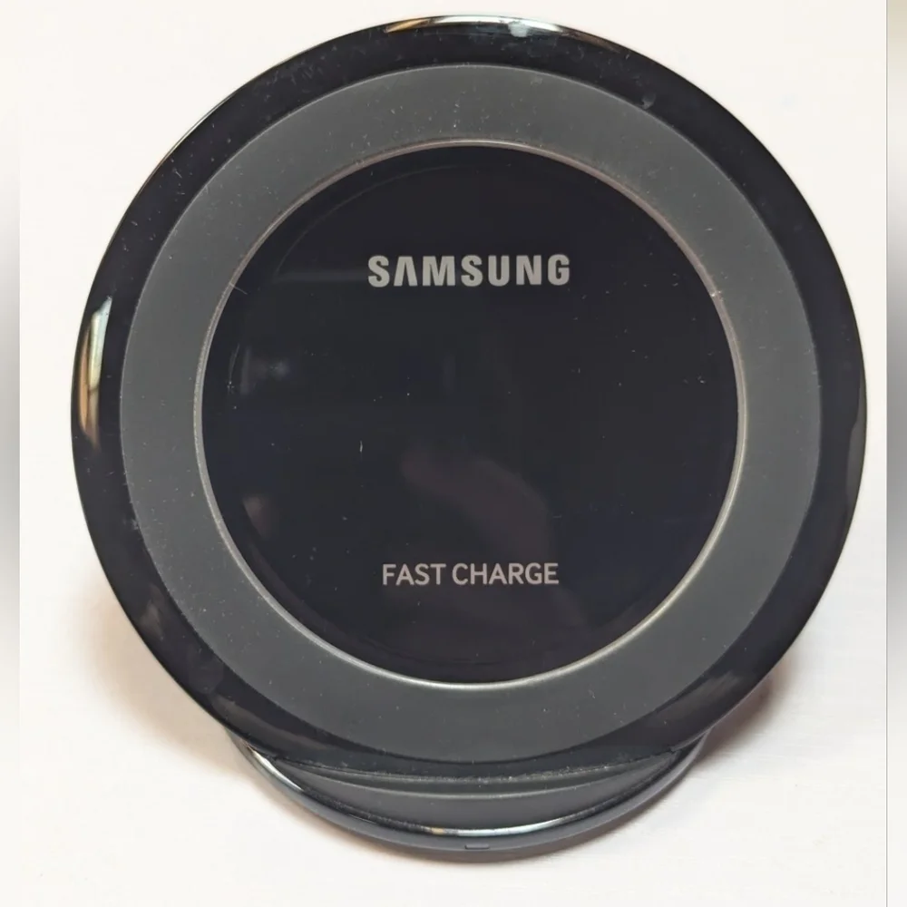 Samsung fast charge cell phone charger NO CORD